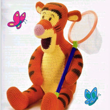 Load image into Gallery viewer, Winnie the Pooh and his Friends Crochet Pattern
